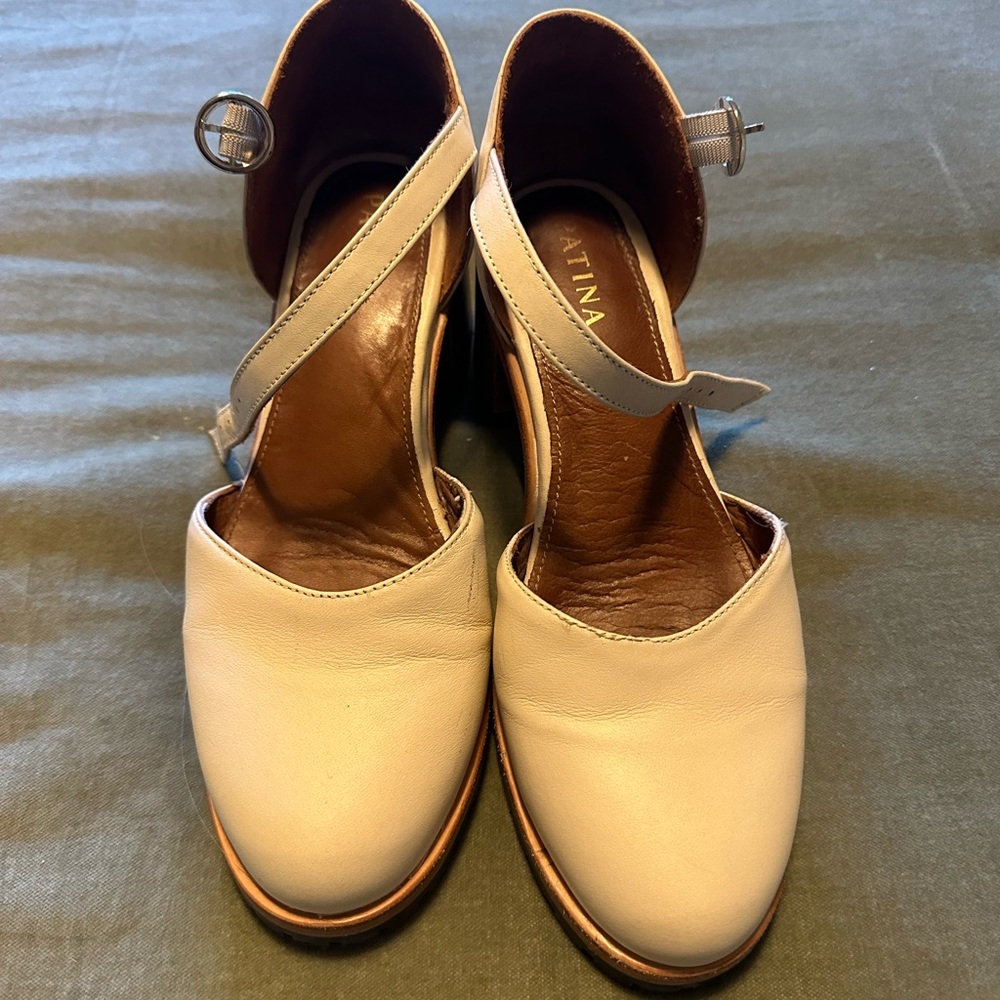 Elegant Cream Leather Heels by